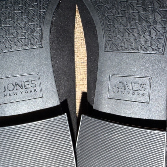 $69.50 Jones New York Women's Quinnie Pointed Toe Embellished Dress Flats size 9 - Picture 11 of 12